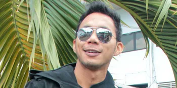 Norman Kamaru Pindah Aliran