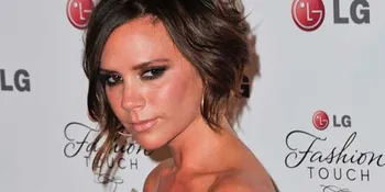 OMG! Victoria Beckham Pegang Dada Eva Longoria?