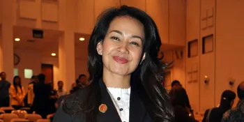 Alya Rohali Magang di Kantor Notaris