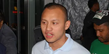 Ananda Mikola Jenguk Aldi Djemat