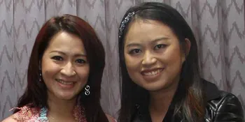 Tanggal Pernikahan Okie Agustina Maju