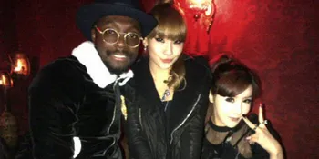 2NE1 Berpesta Dengan will.i.am di Seoul