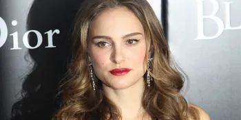 Desainer: Natalie Portman Memang Sudah Menikah