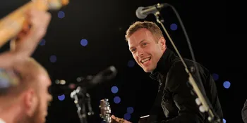 Happy 35th Birthday, Chris Martin!