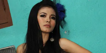 Karina Ranau 'Ngamen' Demi Sesuatu