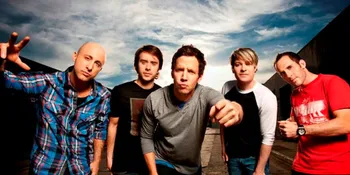 Simple Plan Garap Video Klip 'Summer Paradise'
