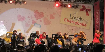 Cherry Belle Menjelang Premiere 'LOVE IS U' The Movie