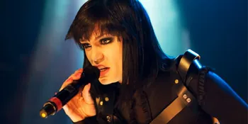 Wow! Jessie J Ternyata Punya Kembaran