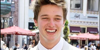 Putra Arnold Schwarzenegger Alami Kecelakaan