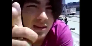 Joe Jonas = Master of Comedy?