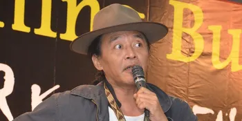 Buku Sujiwo Tejo Tak Hanya Sentil Pemerintah