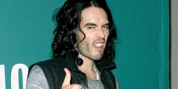 Lempar Ponsel, Russell Brand Bebas Hukuman