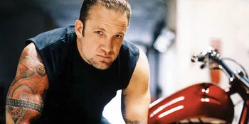 Jesse James Ajak Anak ke Tukang Tato!