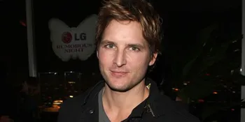 Peter Facinelli Pamer Status Baru!