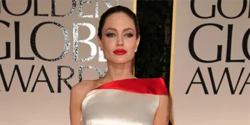 Wow! Angelina Jolie Terbangkan Pesawat Sendiri!