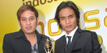 Charly: Setia Beda Sama ST12