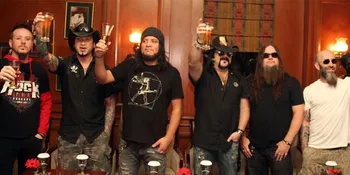 Nuansa Hitam di Konser Anthrax - Hellyeah