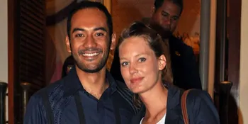 Ario Bayu Gandeng Cewek Bule