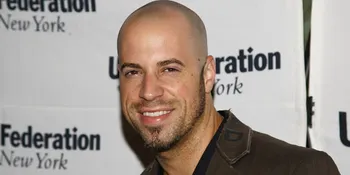 Chris Daughtry Dituntut Teman-Teman Bandnya!