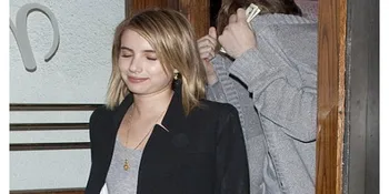 CLBK, Emma Roberts - Chord Overstreet Masih Malu!