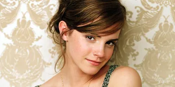 Emma Watson Ciuman di Depan Umum!
