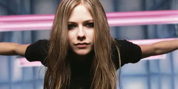 Avril Lavigne Ternyata Hobi Memasak