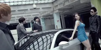 'Stupid Love MV', Supernova Tak Konvensional dan Adiktif