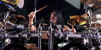 Dream Theater Merasa Beruntung Miliki Mike Mangini