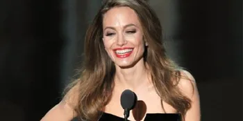 Chelsea Handler: Angelina Jolie Tak Bisa Dipercaya