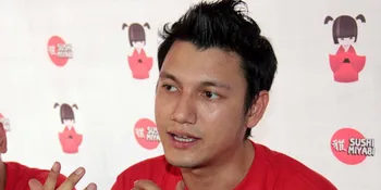 Christian Sugiono Kenalkan Kamus Slang
