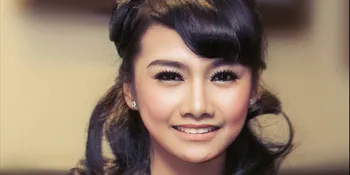 Tak Lagi Bersama Samuel Zylgwyn, Astrid Laena Bersolo Karier