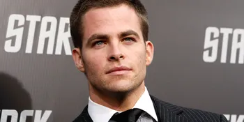 Chris Pine Tertarik Bermain Dalam Kisah Erotis