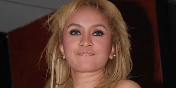 Lia Ladysta Ingin Menikah Didampingi Ibu