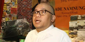 Ramon Papana Dedikasikan Bukunya Untuk Namnung