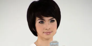 Yulia Rachman Menangis Saat Syuting Video Klip