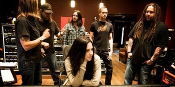 Evanescence: Musik Bukan Soal Kuantitas, Itu Seni