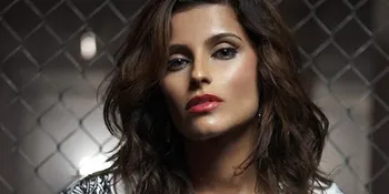 Nelly Furtado Jadi Raksasa di Video Klip Baru