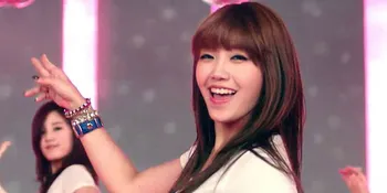 Semakin Energik, A Pink Rilis MV 'Hush'