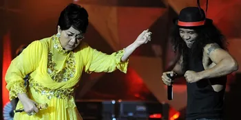 Titiek Puspa Pun 'Njoget' di Konser Slank