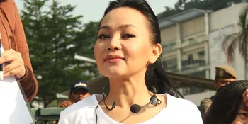 Menari Massal, Dewi Gita Pecahkan Rekor MURI