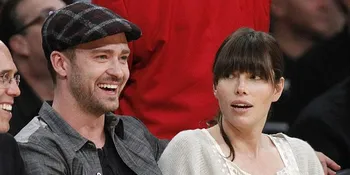 Justin Timberlake - Jessica Biel Ciuman Panas di Depan Umum