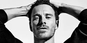 Pacaran Jarak Jauh Bikin Michael Fassbender Galau