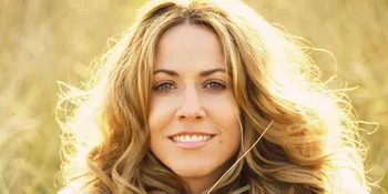 Tampil Live, Sheryl Crow Lupa Lirik