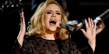 Adele Panen 12 Piala di Billboard Awards 2012