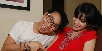 Sheila Marcia Melahirkan Bayi Laki-Laki