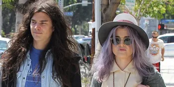 Kelly Osbourne Pacari Pria Mirip Ozzy Osbourne