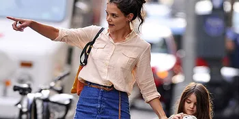 Serunya, Katie Holmes Ajak Suri Cruise Shopping!