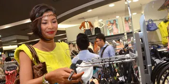 Dapat Voucher, Shareefa Daanish Kalap Belanja