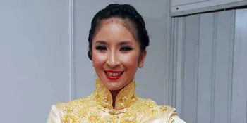 Novita Angie Idolakan Jordan dan Joey NKOTB