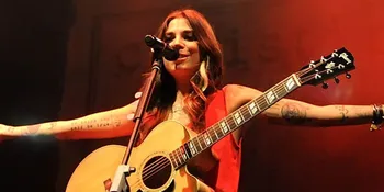 Cokelat dan Vanilla, Nama Gitar Christina Perri